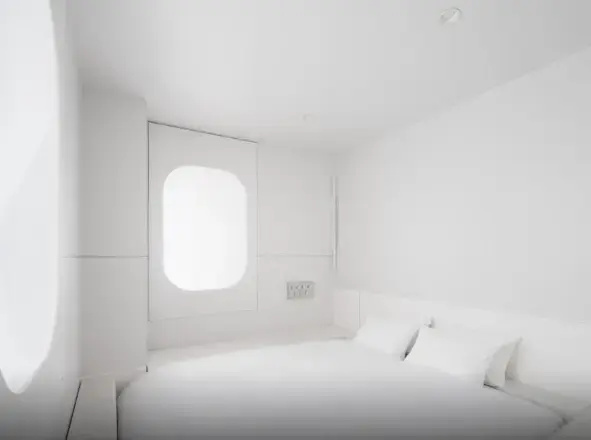 Float Double Suite (full double bed)