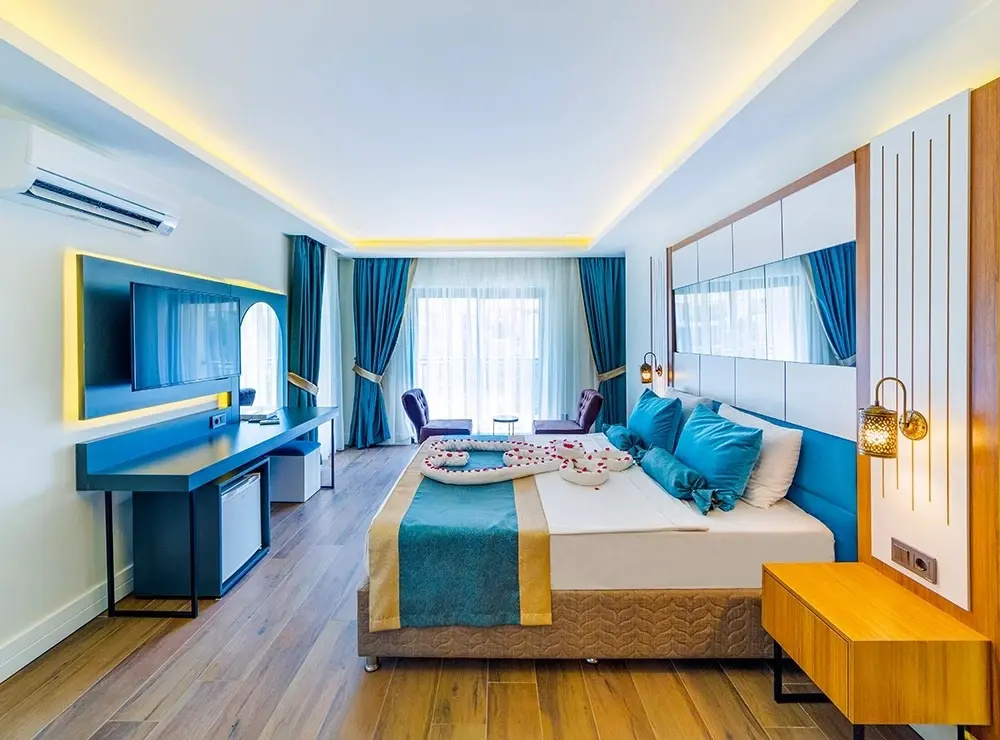 Deluxe Suite