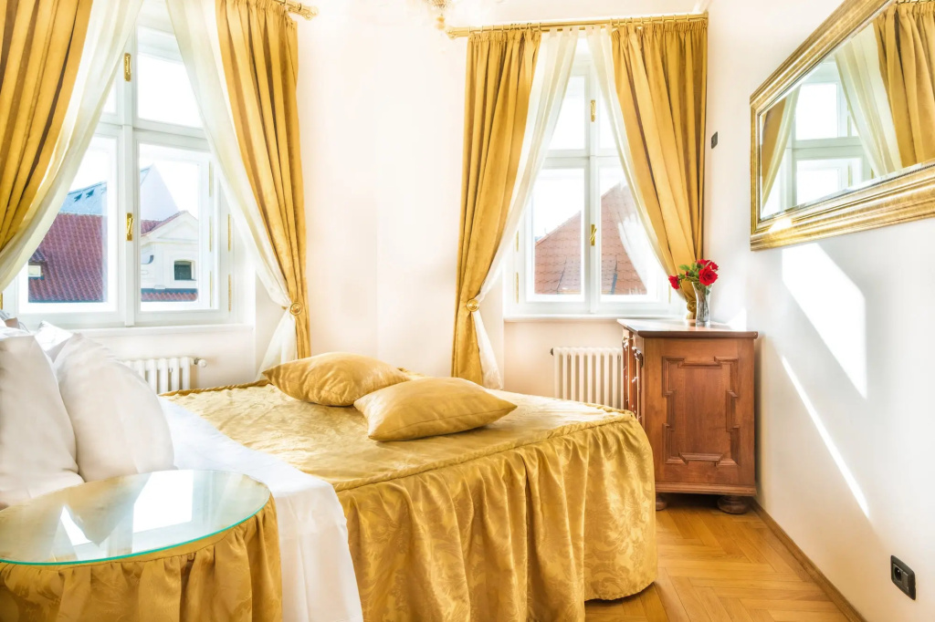 Double Junior Suite (full double bed)