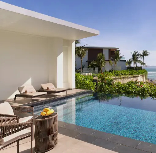Вилла с бассейном Lagoon с 4 комнатами в Villa Le Corail, A Gran Melia Hotel