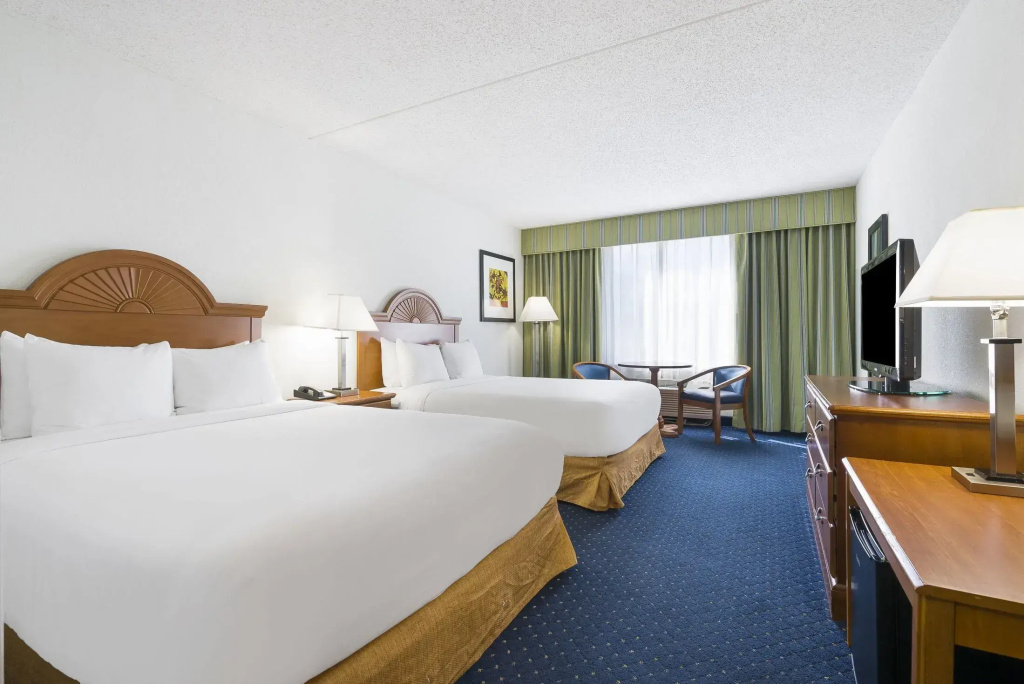 Quadruple room