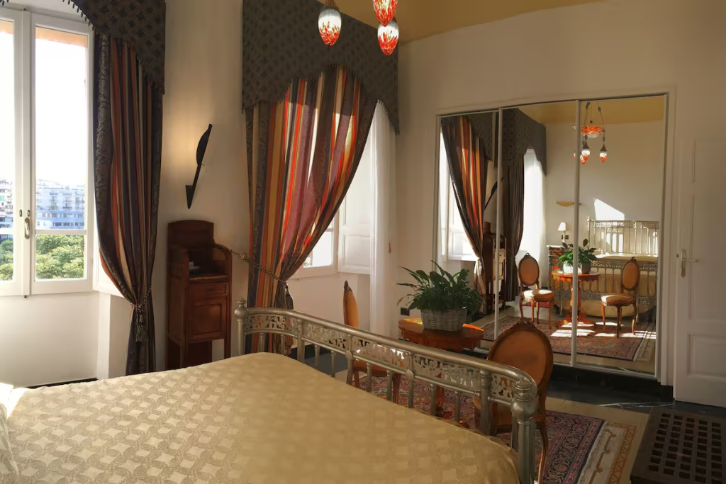 Double Suite with balcony and with park view (full double bed)