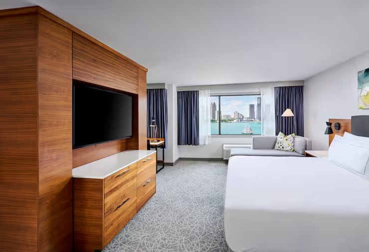 Double Studio Suite with water view (full double bed)