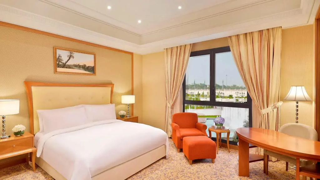 Club Lounge Access Double room (full double bed)