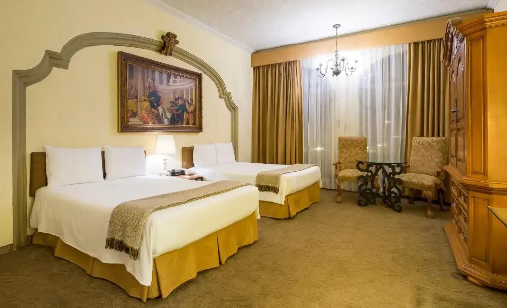 Master Double Suite twin beds