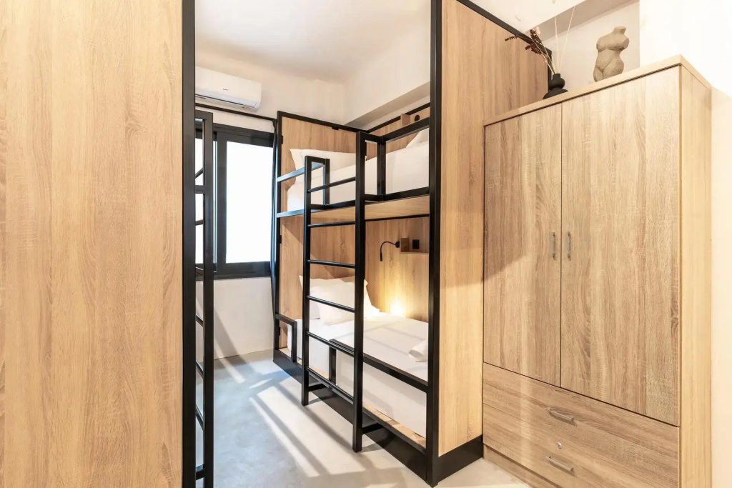 4 Bunk Bed room