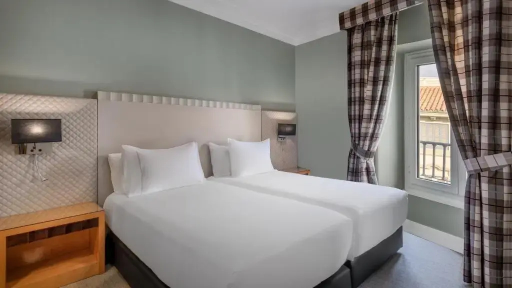 Double Junior Suite (full double bed)