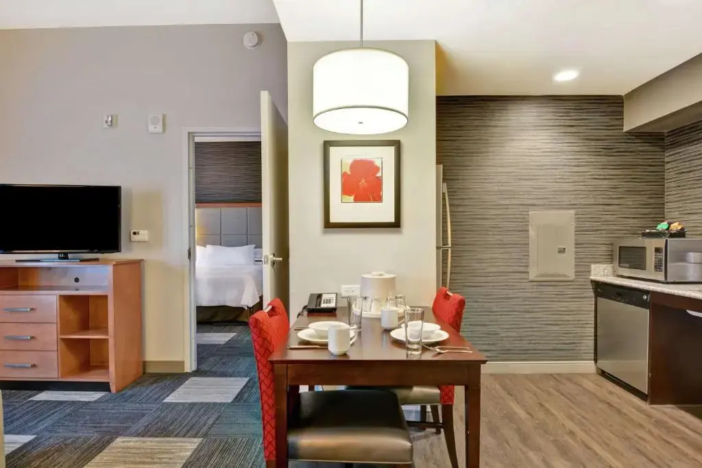 Homewood Suites by Hilton TechRidge Parmer @ I-35 - Chambres