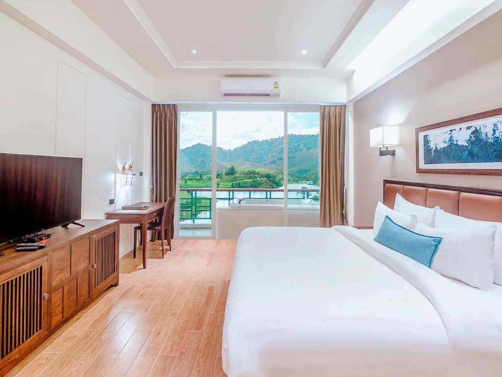 Семейный люкс Nai Muang в Katathong Golf Resort & Spa