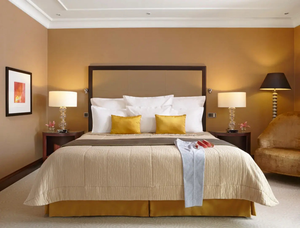 Deluxe Double Suite (full double bed)