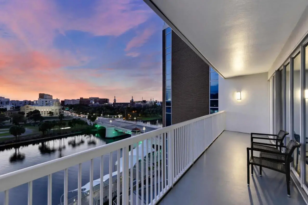 Balcony & Terrace