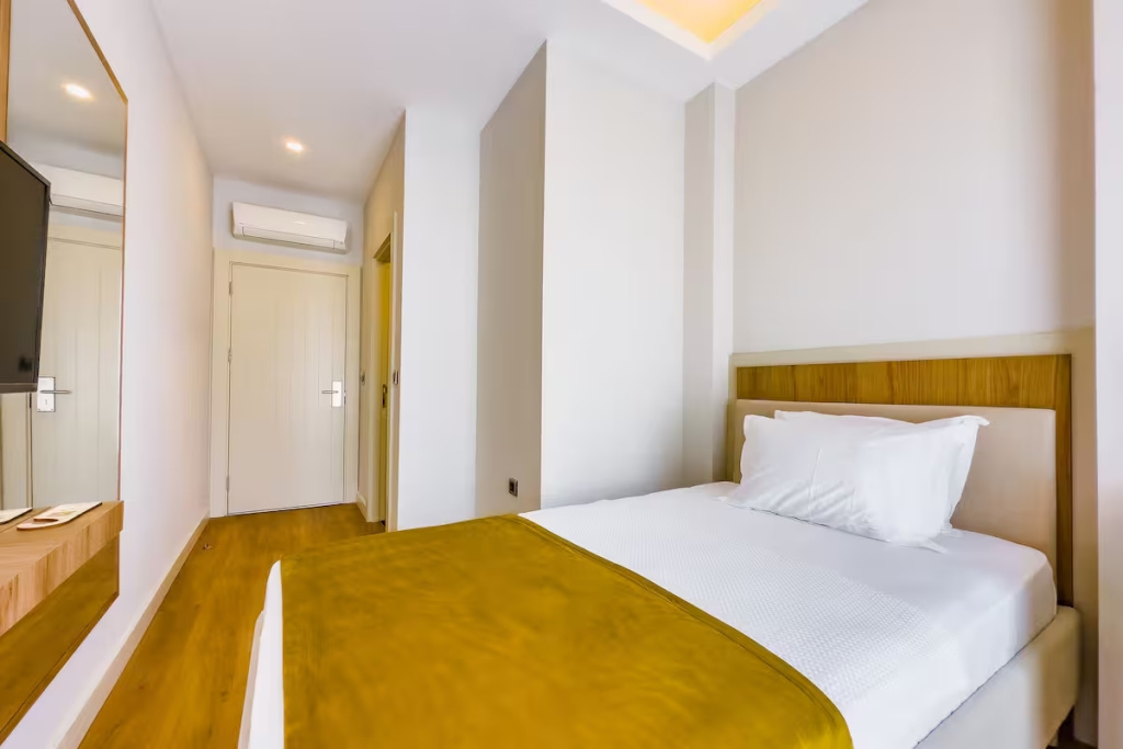 Deluxe Single room with city view