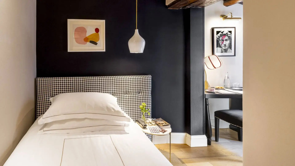 Deluxe Single room