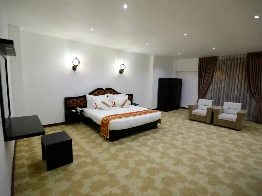 Super Deluxe Double room (full double bed)