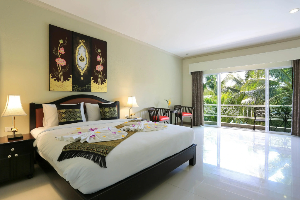 Naka Sweet Double room (full double bed)