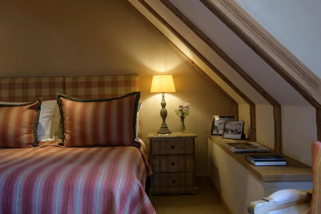 Cosy Double room (full double bed)