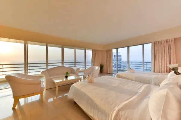 Panoramic Double Suite with sea view (full double bed)