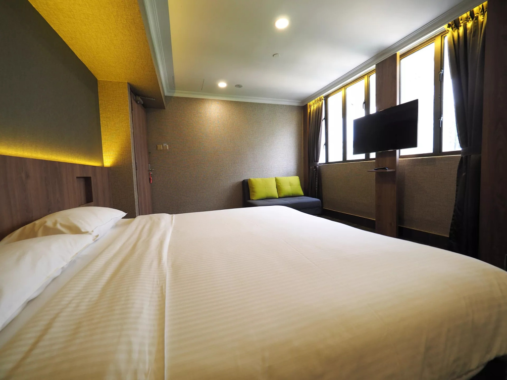 Deluxe Triple Family room