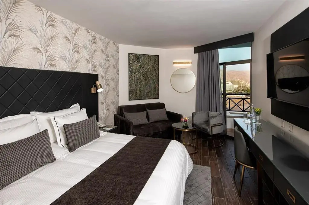 Classic Double room with balcony and with pool view (full double bed)