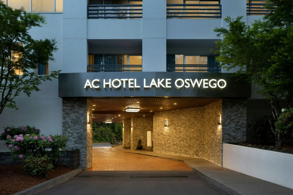 AC Hotel by Marriott Portland Lake Oswego