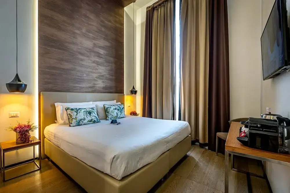 Deluxe Double room (full double bed)