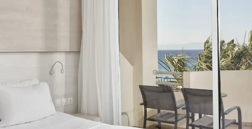 Superior Quadruple Family room with sea view