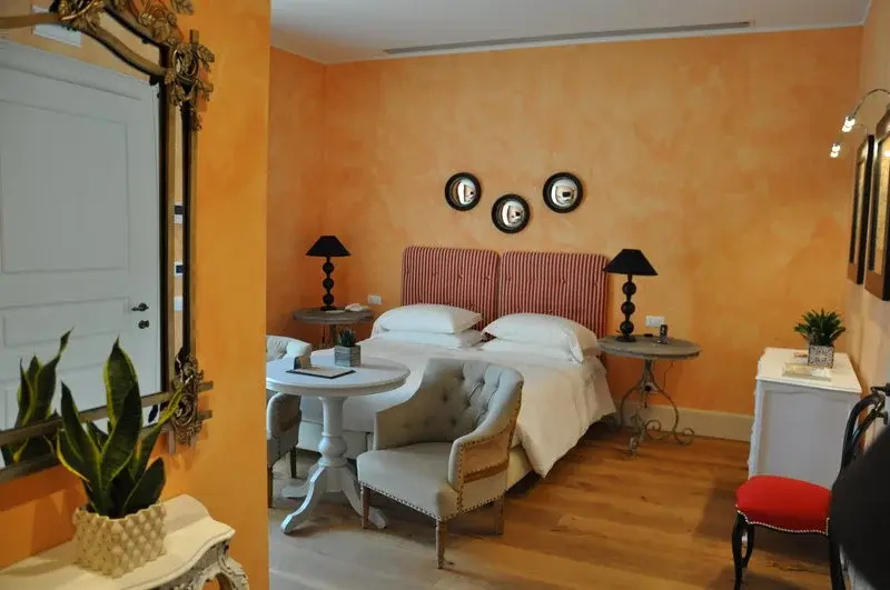 Tuscan Pool Quadruple Suite