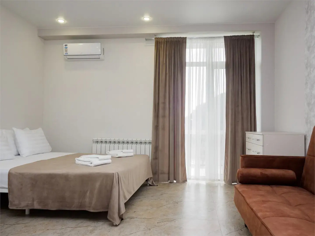 Plus Double Studio (full double bed)
