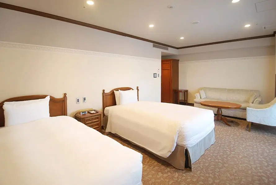 Royal Double room (twin beds)