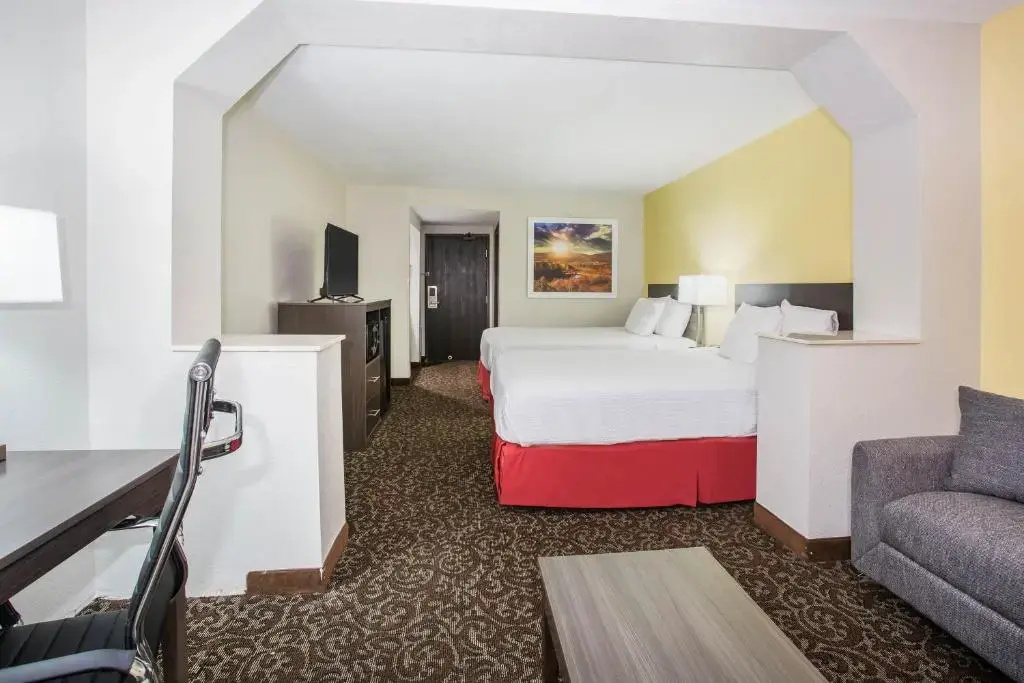 Quadruple Suite