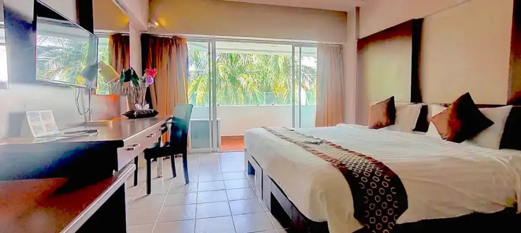 Patong Heritage Room Type - Superior Double room (full double bed)