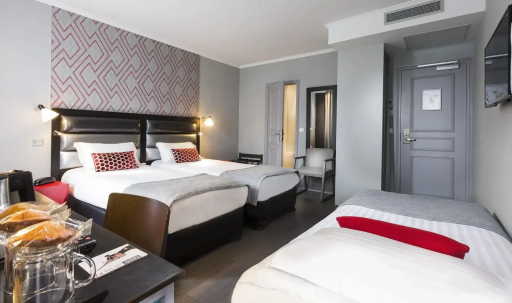 Triple room