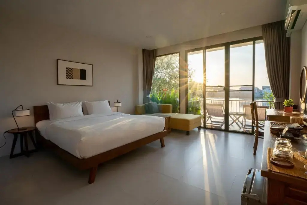 Cozy Deluxe Double room (full double bed)