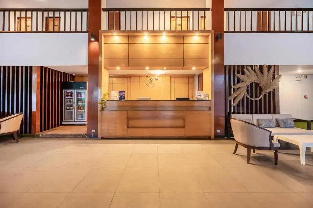 Lobby & Reception