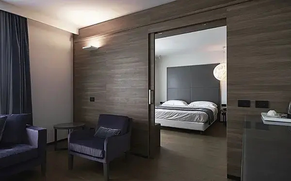 Double Suite full double bed