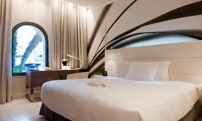 Double Studio Suite (full double bed)
