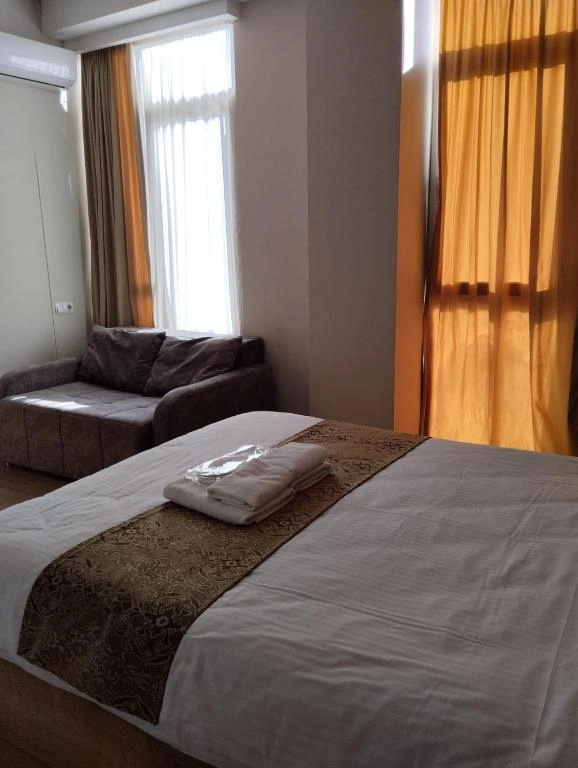 Triple room with view