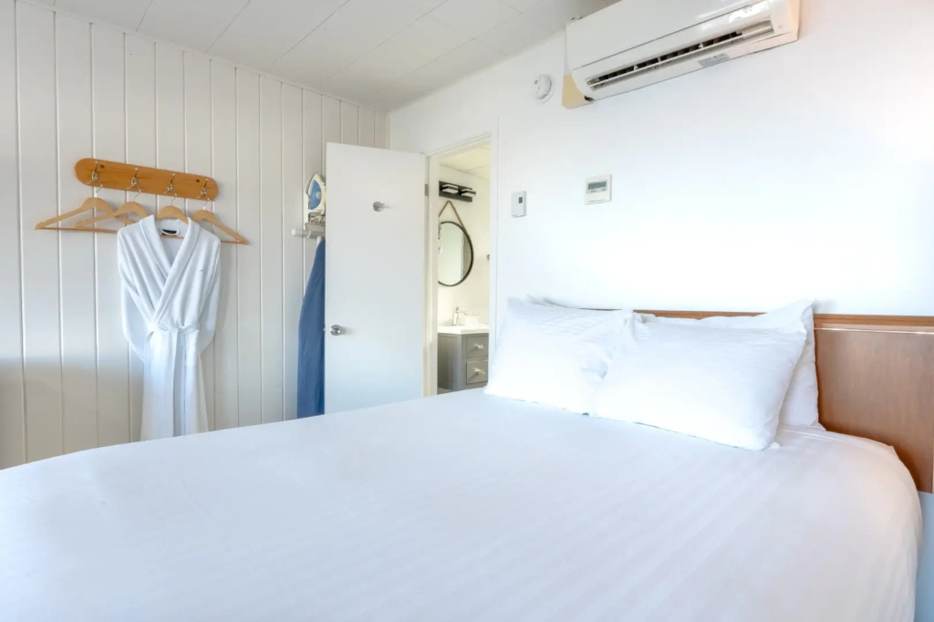 Signature Rocher Percé Pavilion room