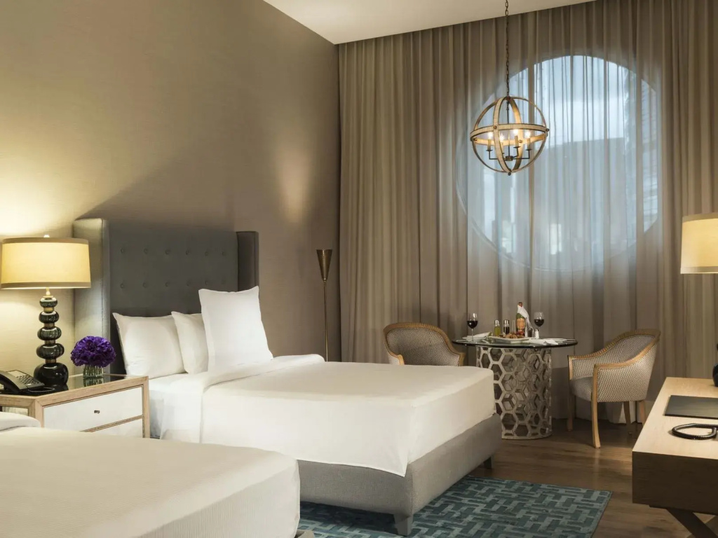 Sky Double Suite (twin beds)