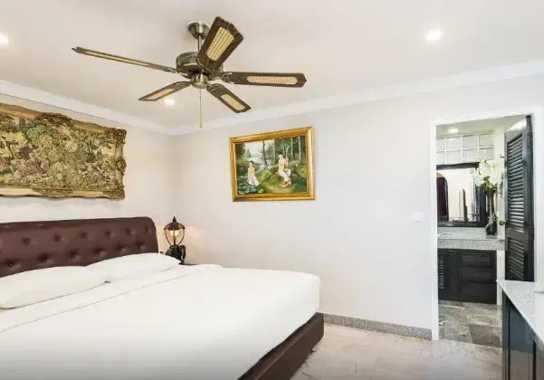 Double Penthouse Suite (full double bed)
