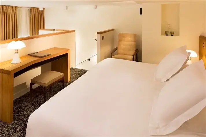 Double Junior Suite (full double bed)