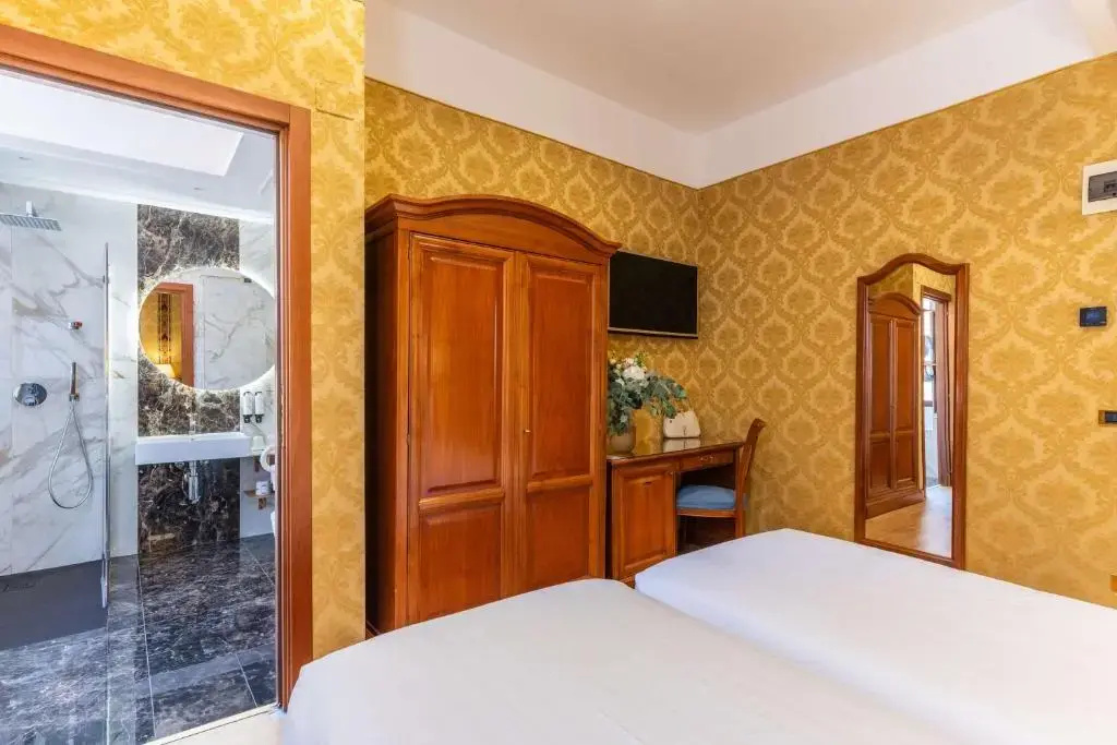 Hotel photo 11