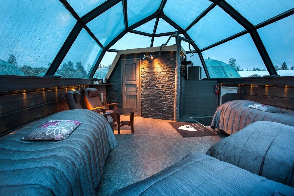 Double Glass Igloo (twin beds)