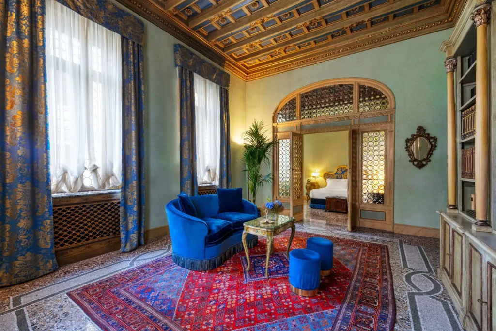 «Venezia» Double Suite with balcony (twin beds)