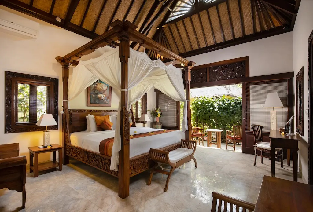 2 Bedrooms Lumba-Lumba Villa