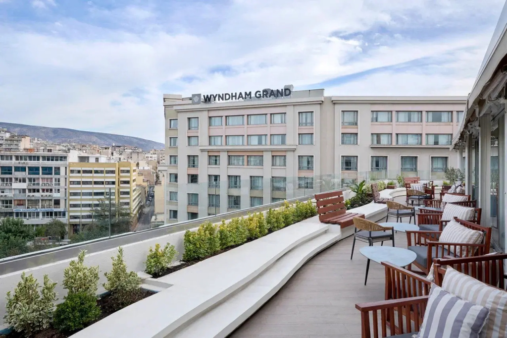 Zeus Essence Wyndham Athens Residence