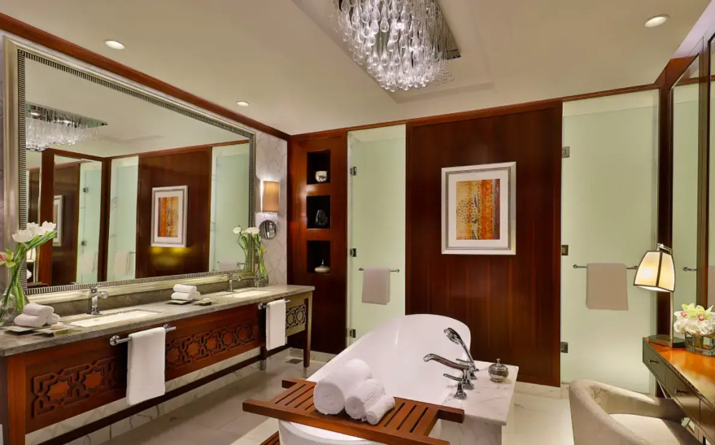The Ritz-Carlton, Dubai
