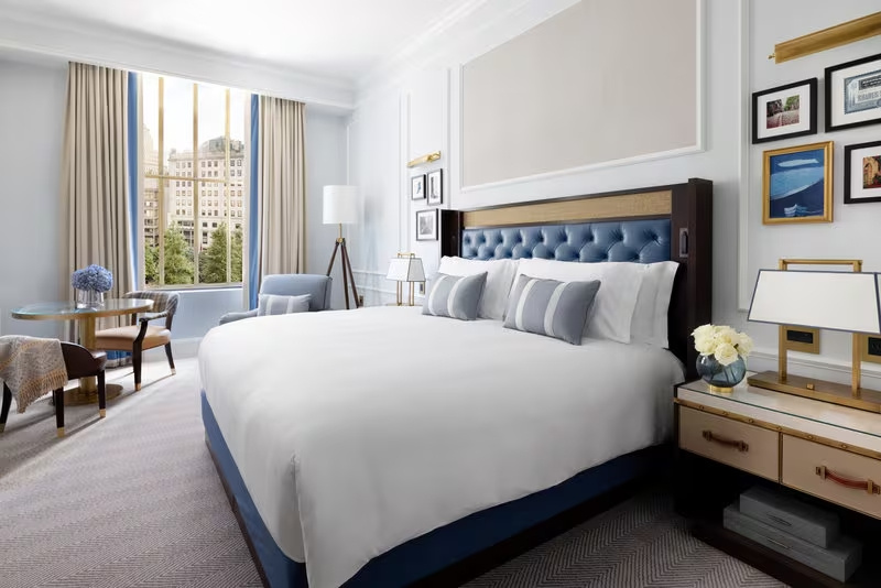 2 Bedrooms Double Club Suite (full double bed)