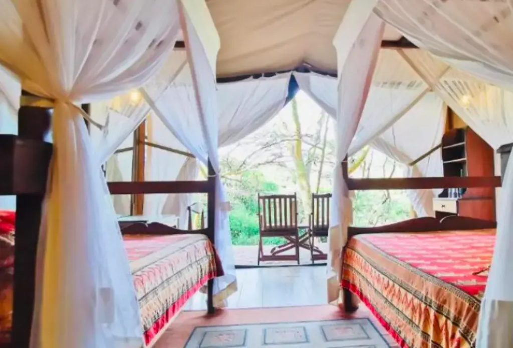 Luxury Double Tent River View (twin beds)