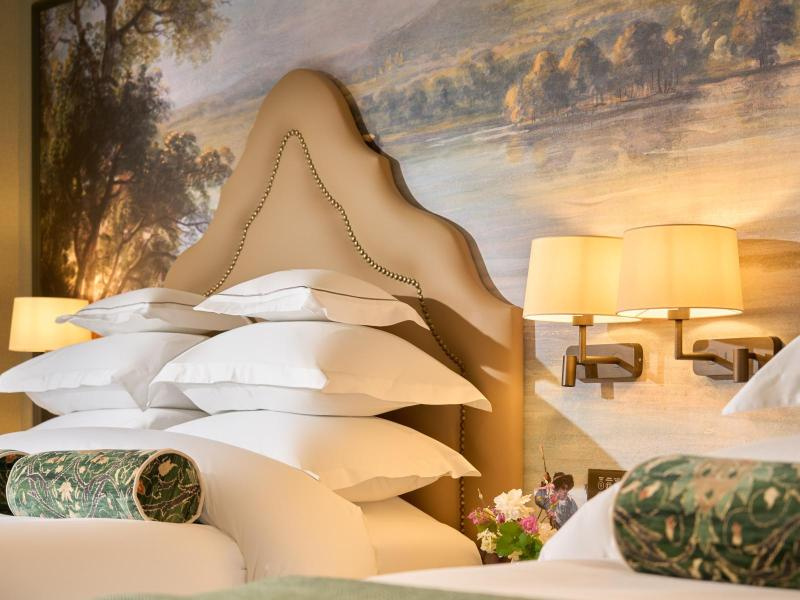 Deluxe Quadruple room
